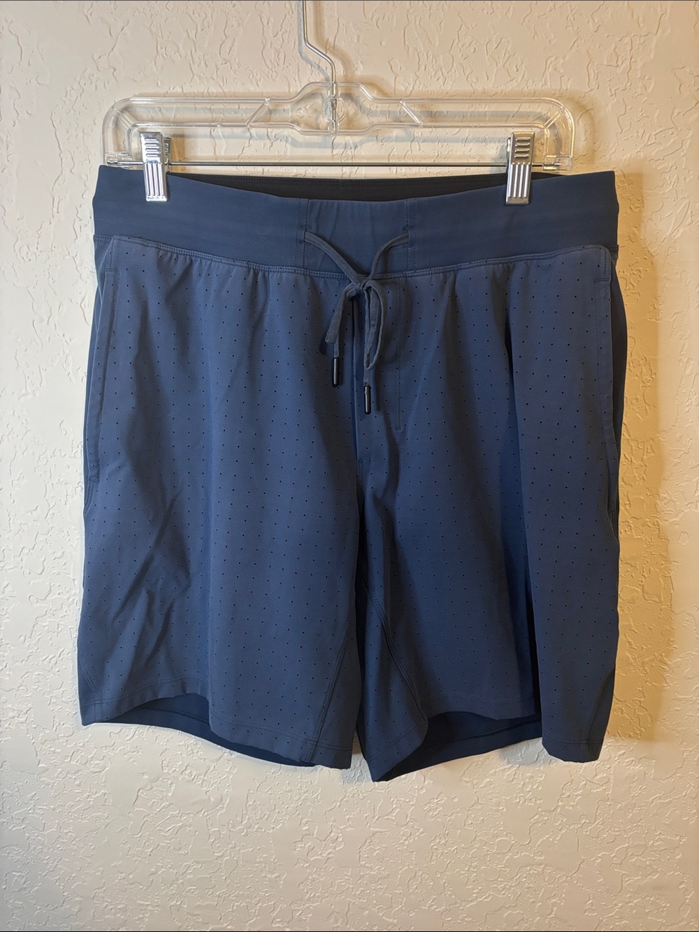 Lululemon T.H.E. Short 8" *Linerless